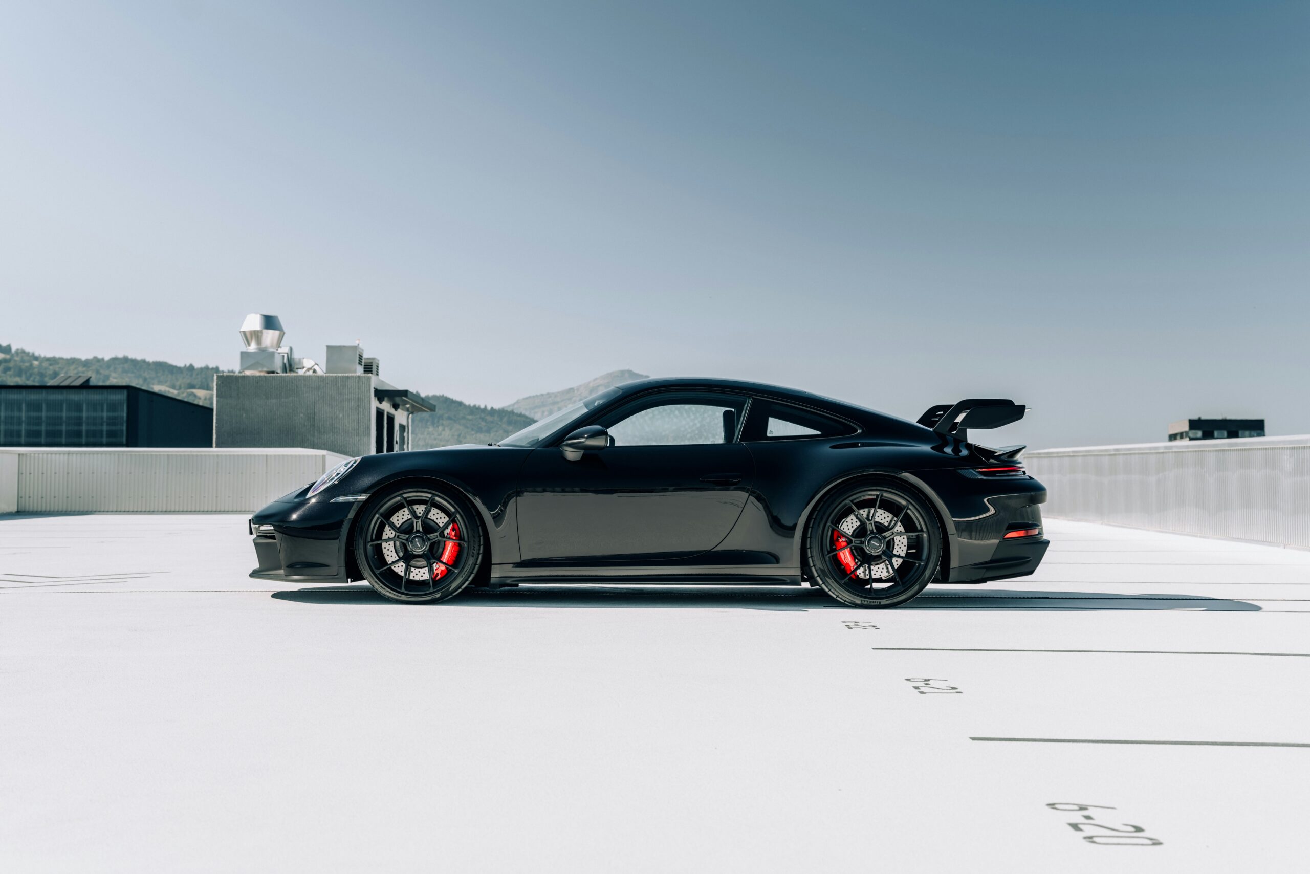 Porsche foto vor weissen hintergrund