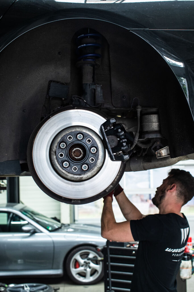 Werdegang von initiator kai wagenthaler auto tuning wagenthaler performance muenchen moorenweis mini bremsen fotografiert von florian breitenberger